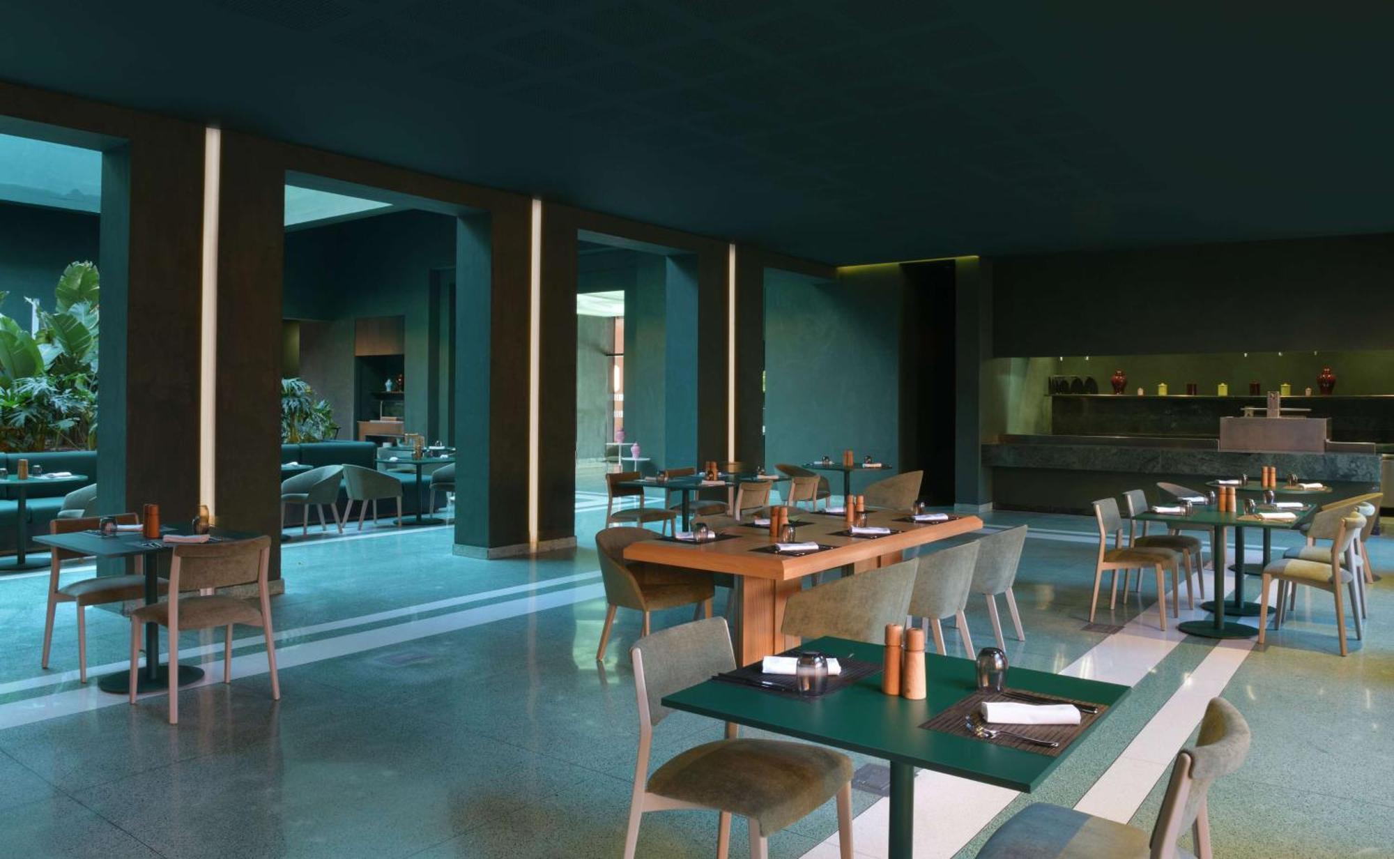 Doubletree By Hilton Ben Guerir Hotel & Residences Benguerir Exterior photo